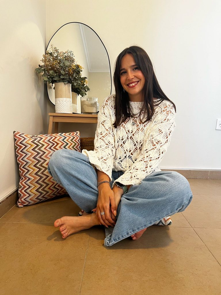 9d537185-a14e-49c7-a170-e04f2a450162-768x1024